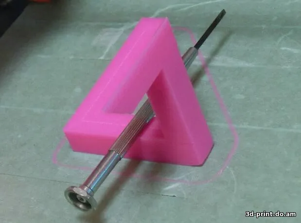 3D-модель "Треугольник - оптическая иллюзия"