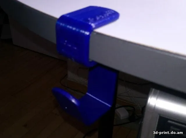 3D-модель "Крючок для подвески наушников у стола" 3D-модель "Крючок для подвески наушников у стола"