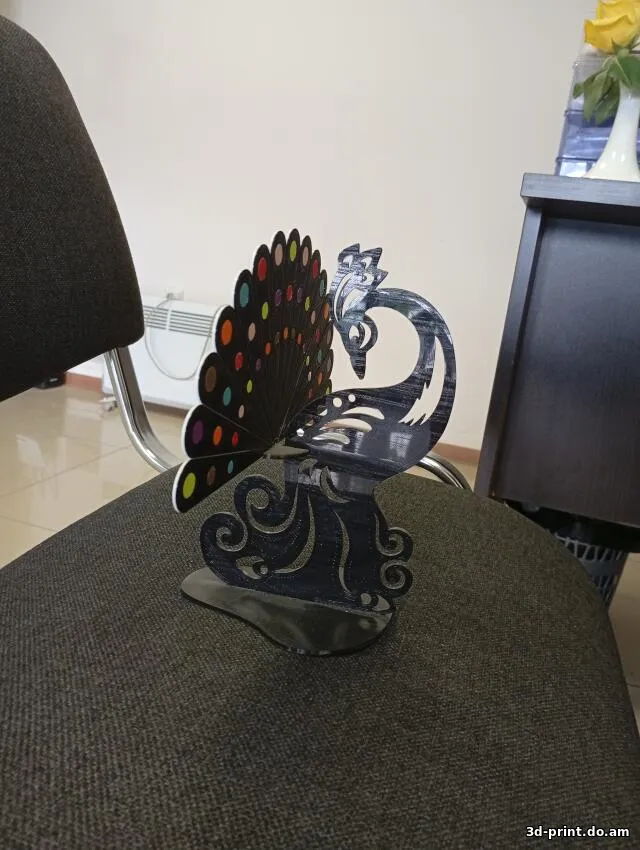 3D-модель "Набор статуэток: котенок, сова, кошка, перо, павлин"