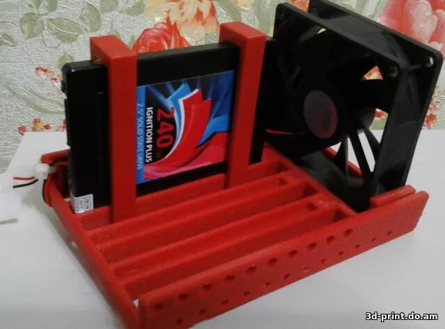 3D-модель "Cалазки под 3 SSD или HDD диска"