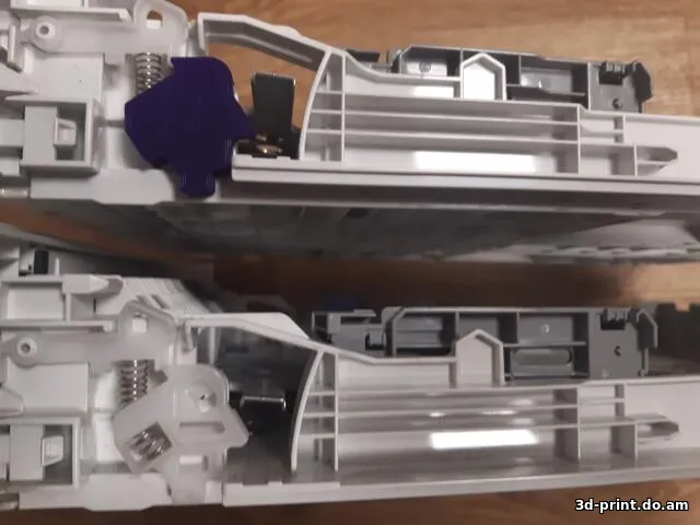 3D-модель "Правая защёлка на нижнем лотке HP MFP 426"