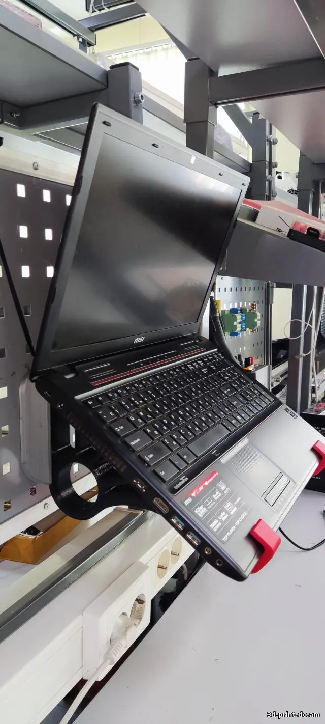 3D-модель "Кронштейн/Подвес для ноутбука 15""