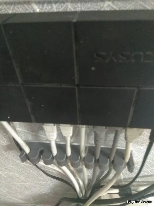 3D-модель "Крепление для витой пары" 3D-модель "Крепление для витой пары"