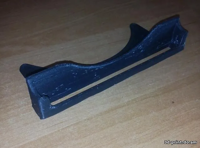 3D-модель "Держатель iPhone 5S для Nissan xtrail"