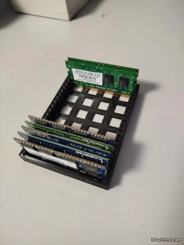 3D-модель "Простейшая подставка под ноутбучную ОЗУ"