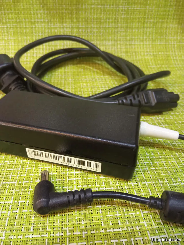 3D-модель "Вывод блока питания ноутбука, кабель диаметр 3,6мм."