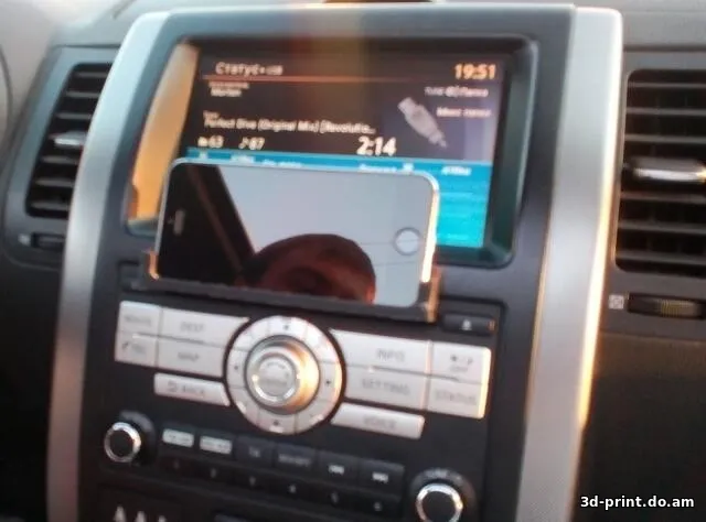3D-модель "Держатель iPhone 5S для Nissan xtrail"