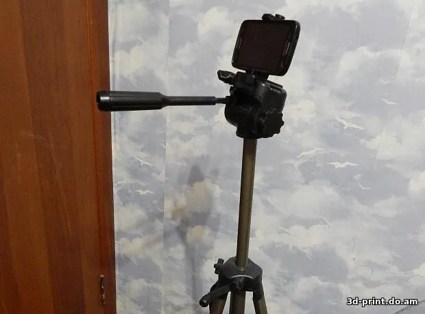 3D-модель "Крепление и зажим для телефона в любой штатив"