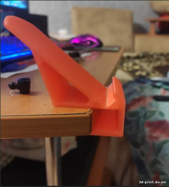 3D-модель "Подставка для телефона на столешницу ЛДСП"