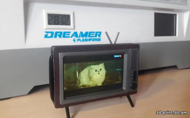 3D-модель "Держатель для смартфона в стиле ретро ТВ"