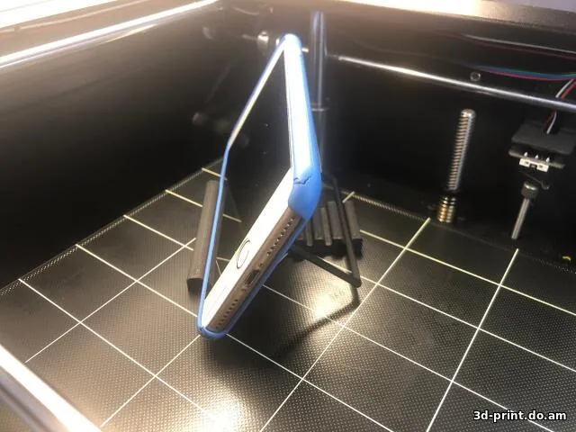 3D-модель "Подставка для телефона. by Tomilin94"