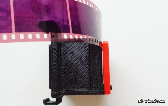 3D-модель "Сканер фотонегативов на смартфон SAMSUNG Galaxy J1"