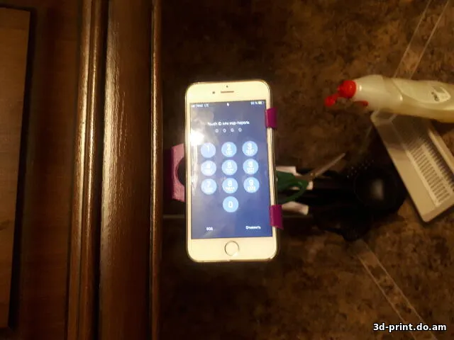 3D-модель "Держатель для телефона на кухню" 3D-модель "Держатель для телефона на кухню"