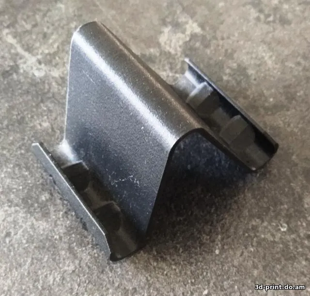 3D-модель "Подставка для телефона с магнитным коннектором для зарядки"