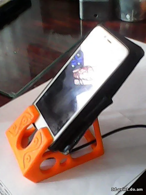 3D-модель "Подставка для смартфонов"