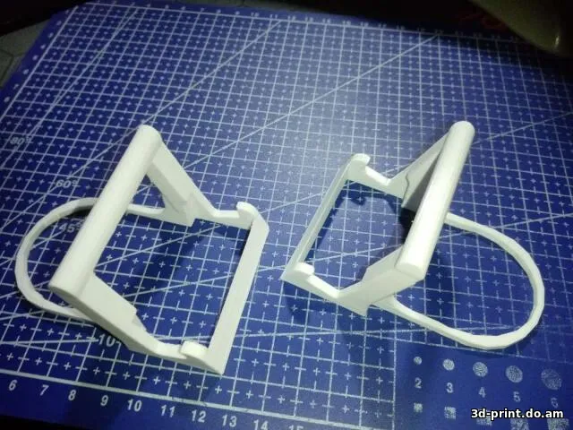 3D-модель "Подставка под смартфон. 2. С некоторым усилением устойчивости"