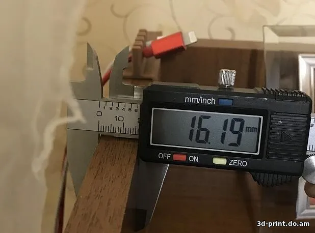 3D-модель "Держатель кабеля для зарядки смартфонов, планшетов"