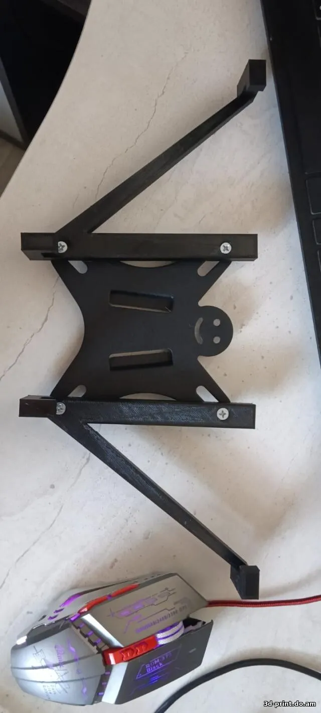 3D-модель "Крепление планшета 100х100 мм."