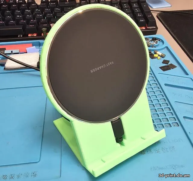 3D-модель "Подставка для телефона под беспроводную китайскую зарядку"