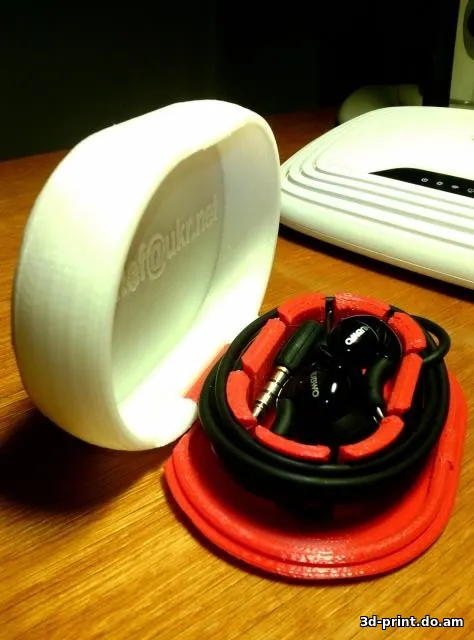 3D-модель "Кейс-органайзер для гарнитуры телефонов" 3D-модель "Кейс-органайзер для гарнитуры телефонов"