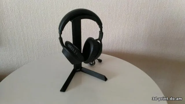3D-модель "Подставка для наушников с usb"