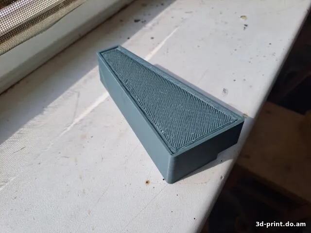 3D-модель "Крышки для ИЛЕТЬ-110 и аналогичных магнитофонов"