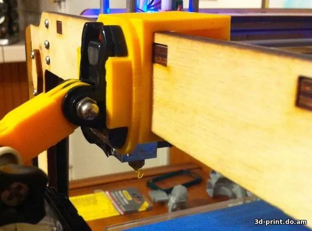 3D-модель "Крепление + Удлинитель GoPro и других экшен камер к корпусу принтера Ultimaker"