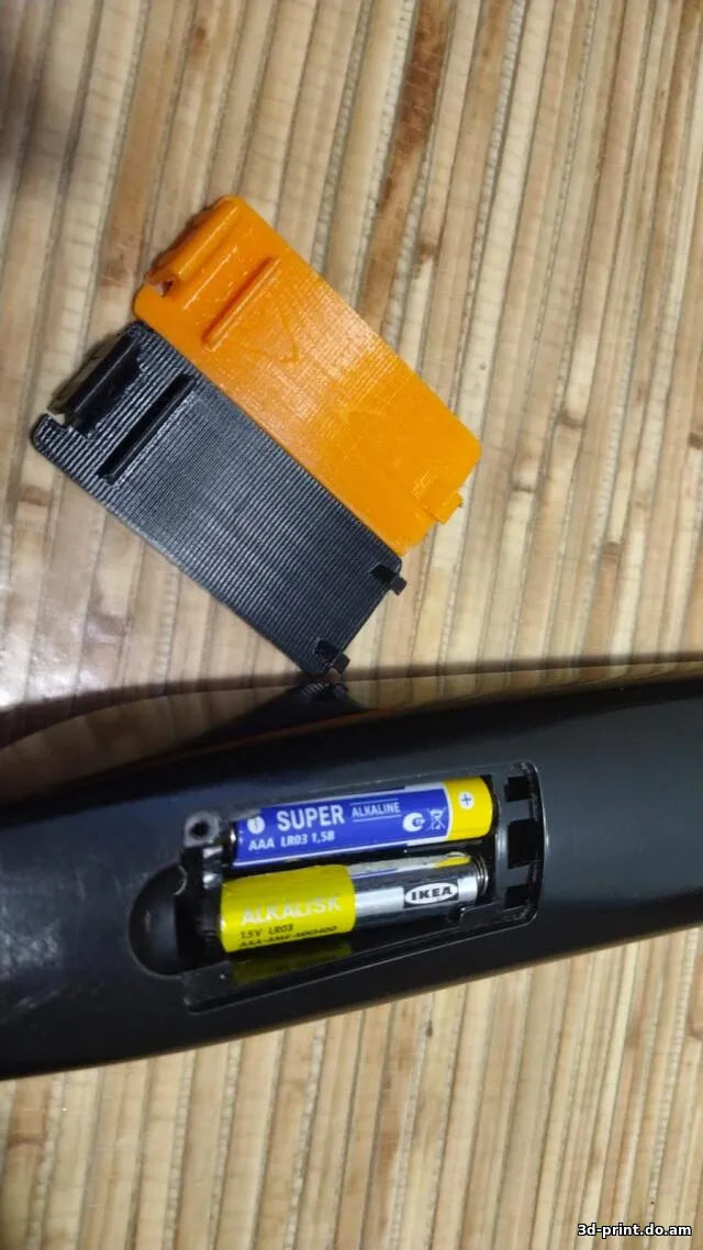 3D-модель "Крышка батарейного отсека телевизионного пульта Самсунг"