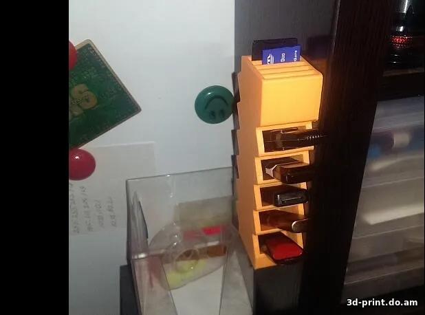 3D-модель "ХАБ для usb флешек и карт памяти SD"