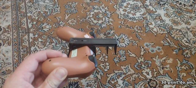 3D-модель "Крепление джойстика PS4 (за полку)"