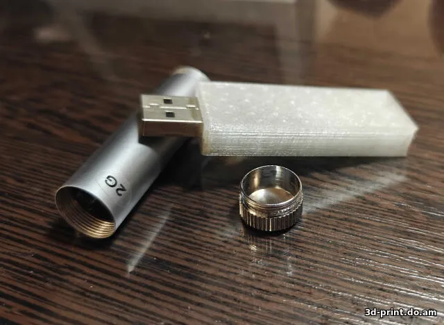 3D-модель "Корпус для флэшки"