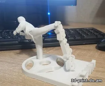 3D-модель "Подстака для телефона Карате"