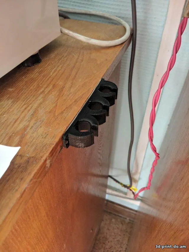 3D-модель "Держатель для вилки розетки" 3D-модель "Держатель для вилки розетки"