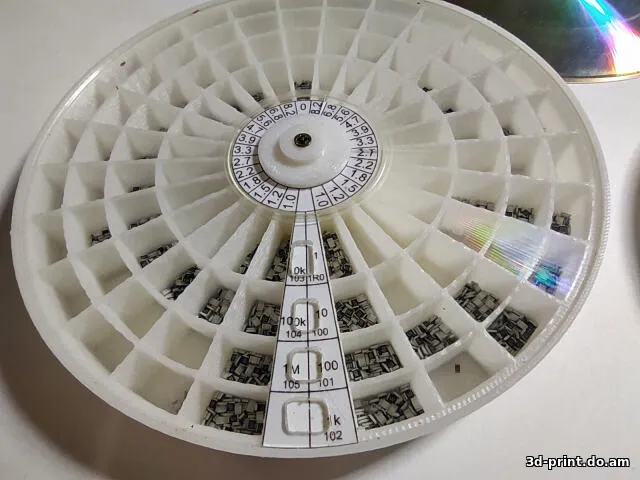 3D-модель "Настраиваемая круглая кассетница для SMD (OpenSCAD)"