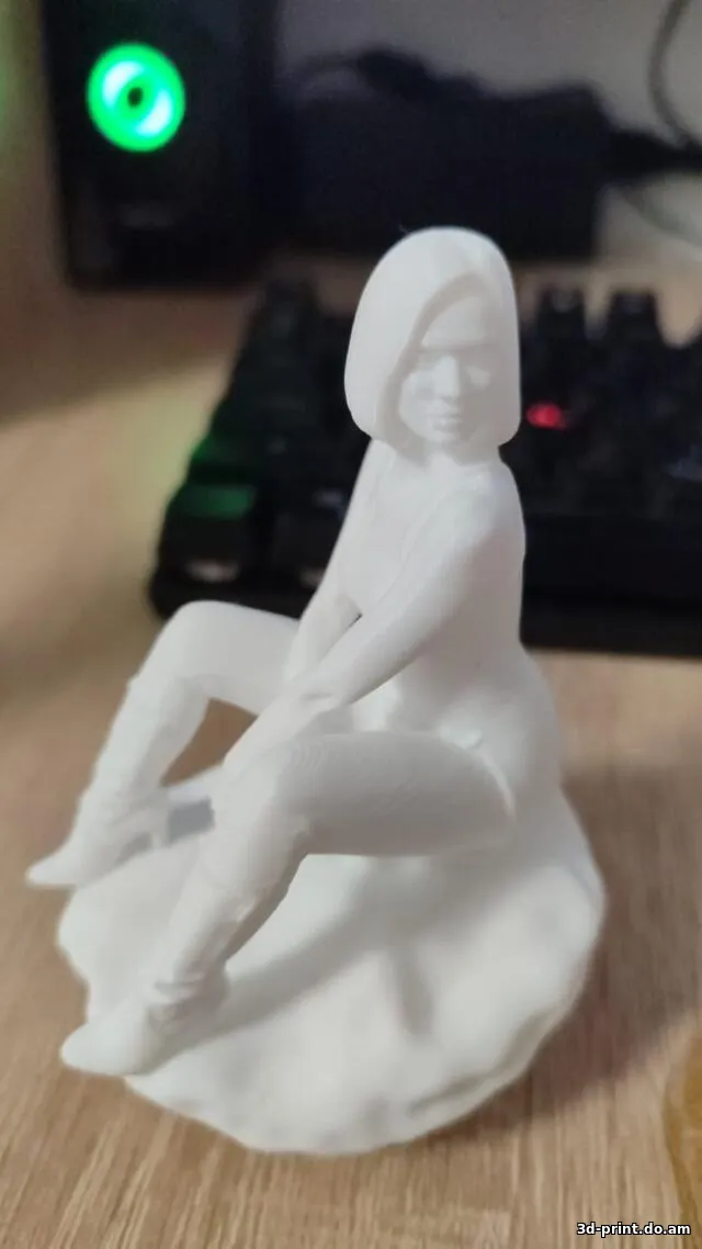 3D-модель "Девушка на камне"