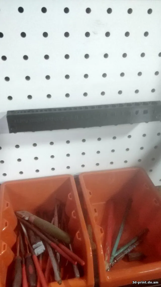 3D-модель "Держатель сверл на стену или перфопанель"