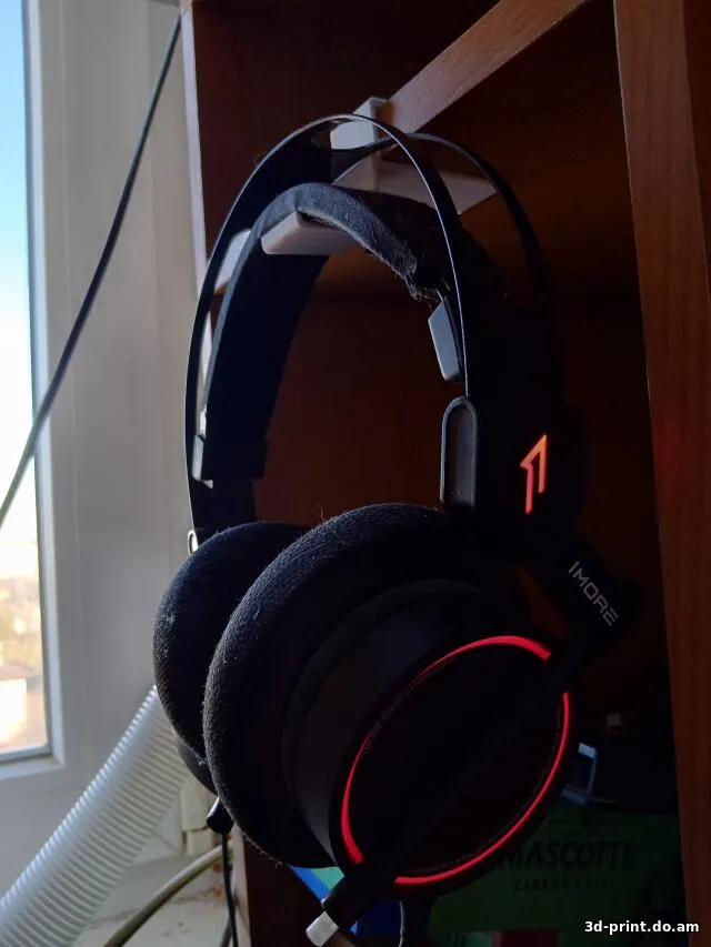 3D-модель "Держатель для наушников и не только"