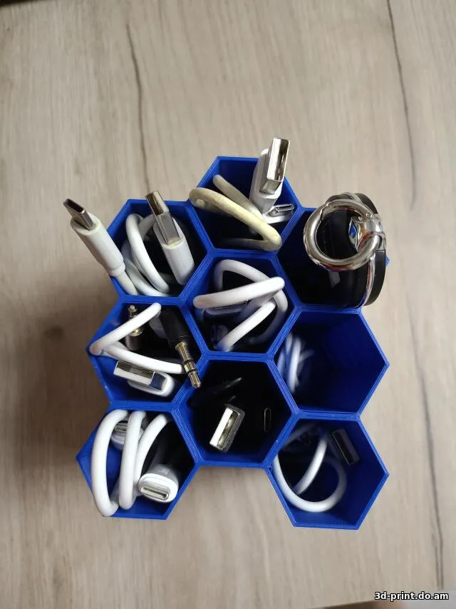 3D-модель "Соты для хранения проводов"