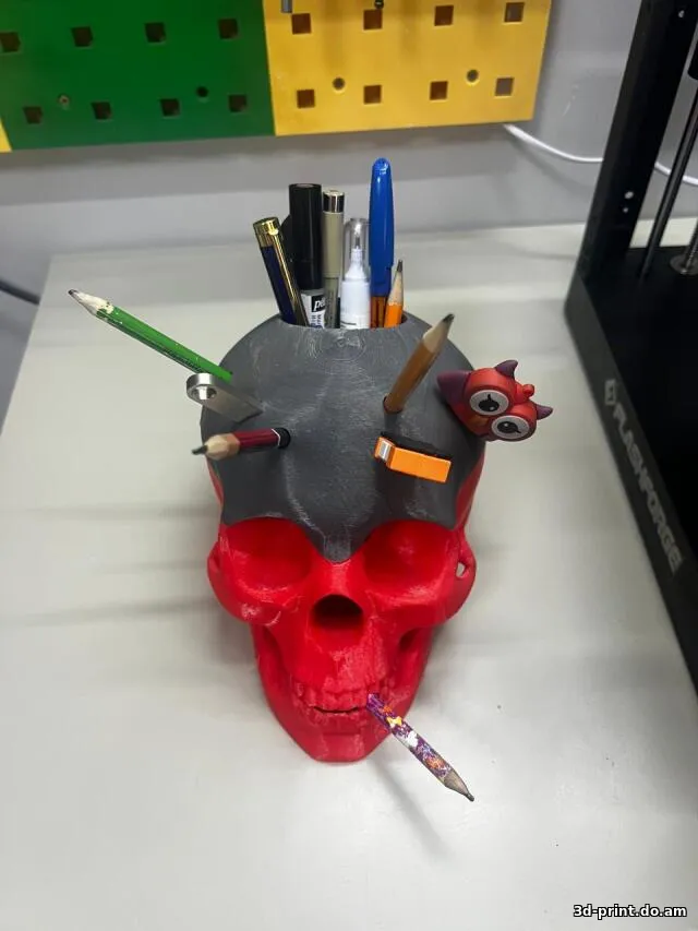 3D-модель "Карандашница- держатель флешек"