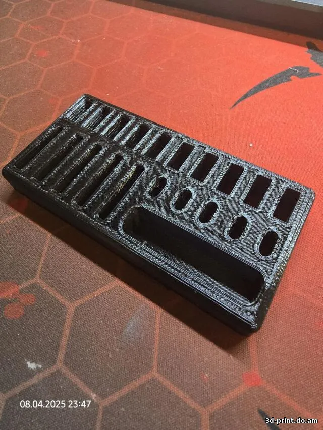 3D-модель "Органайзер для флешек"