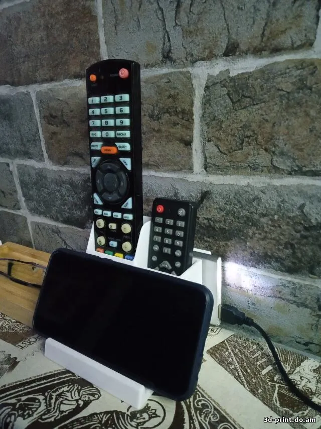 3D-модель "Подставка пультов tv на диван"