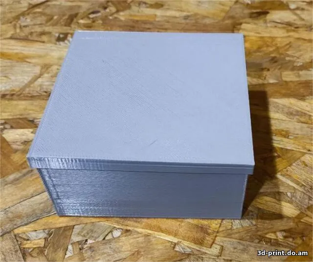 3D-модель "Коробка 10*10*5 с крышкой"
