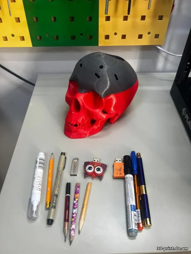 3D-модель "Карандашница- держатель флешек"