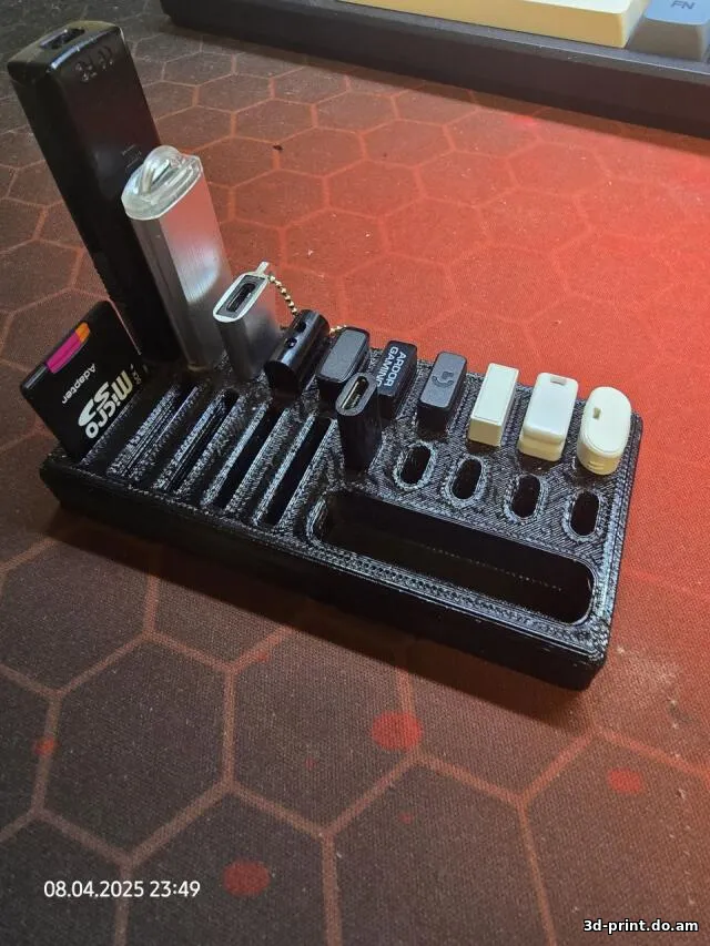 3D-модель "Органайзер для флешек"