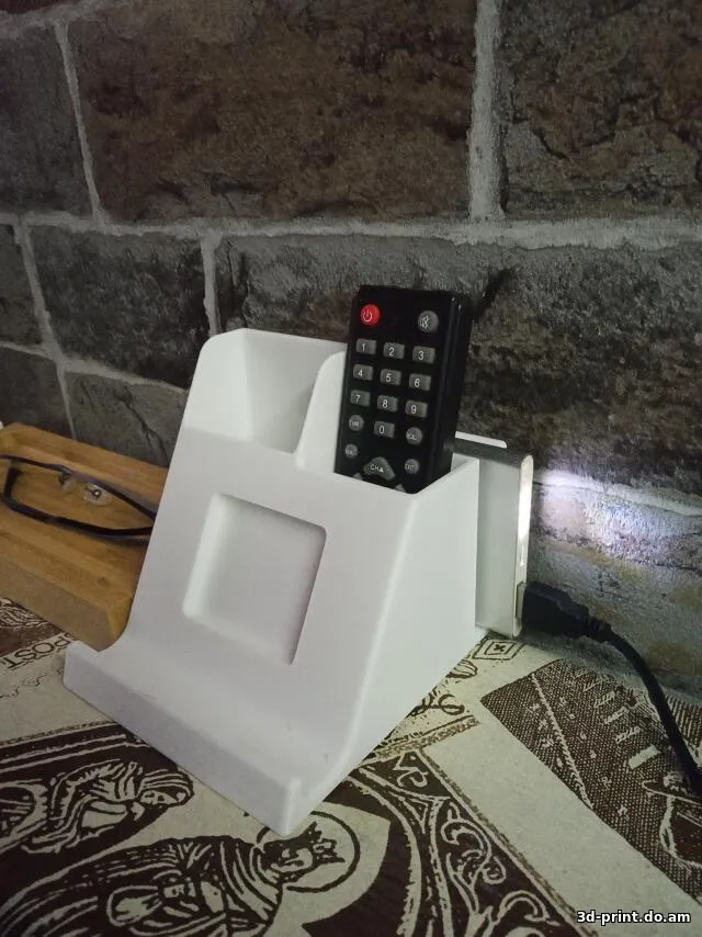 3D-модель "Подставка пультов tv на диван"