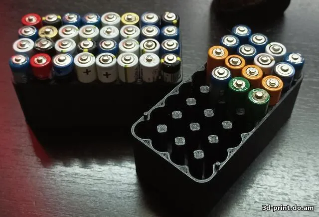 3D-модель "Коробка/кейс на 32 батарейки АА и ААА"