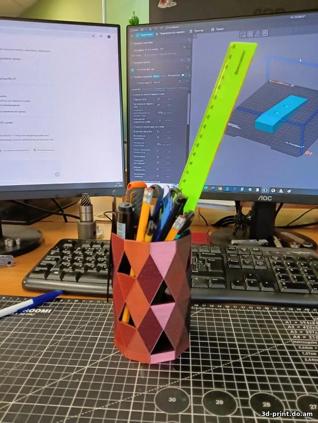 3D-модель "LOW-POLY Карандашница: Стиль в несовершенстве"