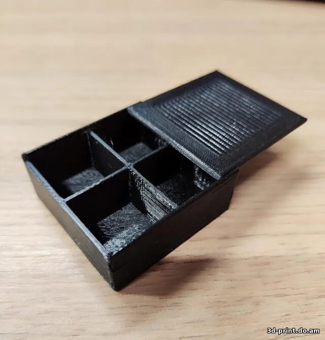 3D-модель "Коробочка на 4 отсека 50х50х20 со сдвижной крышкой"