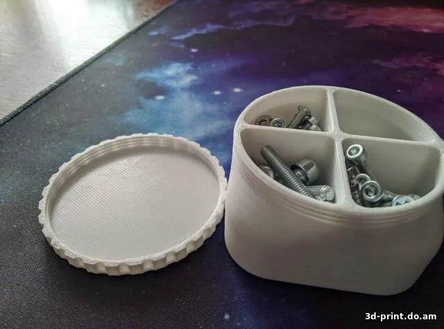 3D-модель "Банка с крышкой на резьбе"