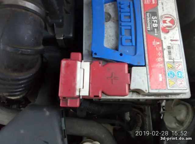 3D-модель "Петля крышки + клеммы аккумулятора"